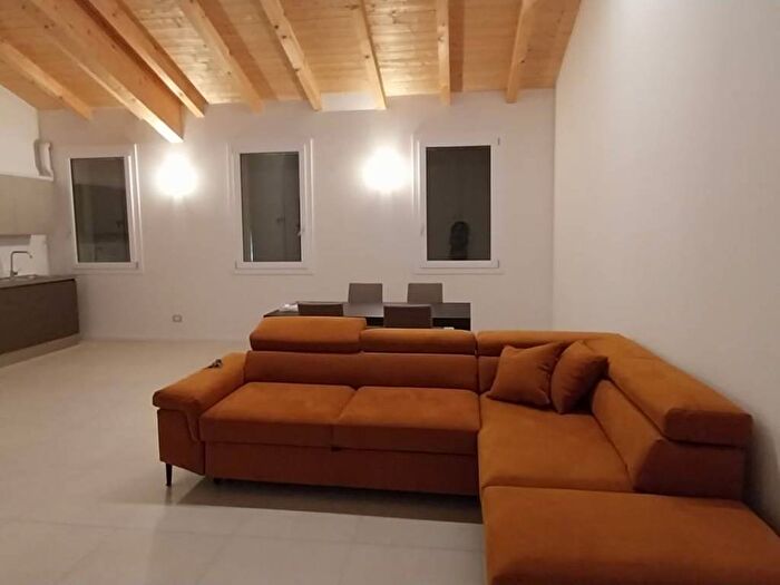 Appartamento trilocale in affitto in Cibeno, Carpi