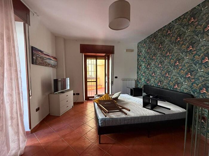 Appartamento bilocale in affitto in Via Case Puntellate, Arenella, Napoli