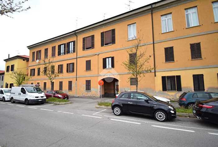 Appartamento trilocale in vendita in Via S Francesco dAssisi, Brugherio