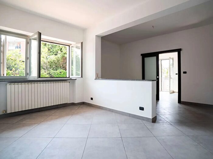 Appartamento con 5 locali in vendita in Stradale Poirino, Pinerolo
