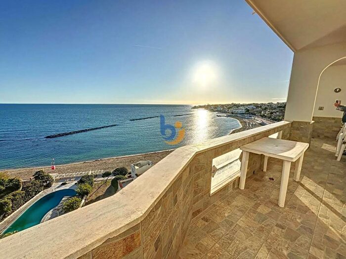 Appartamento quadrilocale in affitto in Via Della Liberta, Centro, Santa Marinella