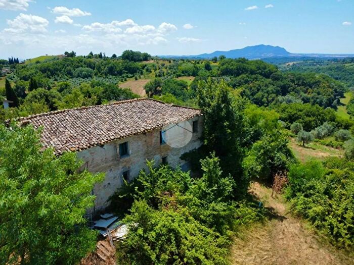 Casa con 5 locali in vendita in Contrada Benedetti, Tarano