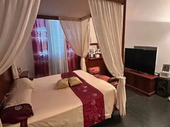 Appartamento con 5 locali in vendita in Via Palestro, Vado Ligure