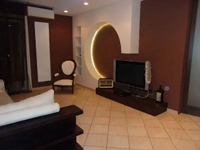 Appartamento con 5 locali in vendita in Via Michelangelo Buonarroti, Ravenna