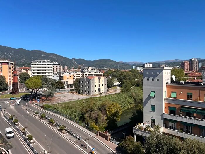 Appartamento quadrilocale in vendita in Via Quattro Macine, Terni