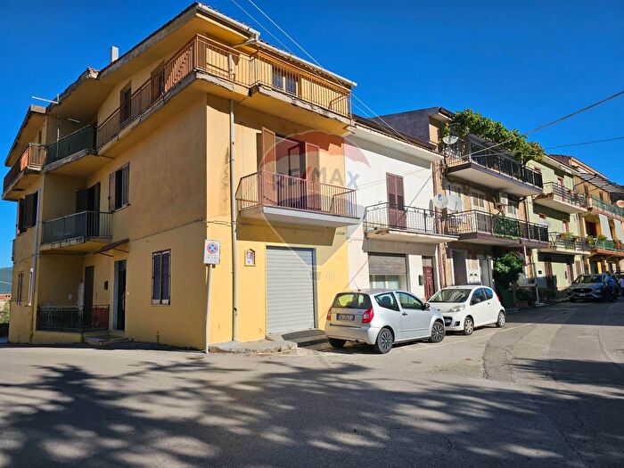 Appartamento trilocale in vendita in Via Serrone, Centola