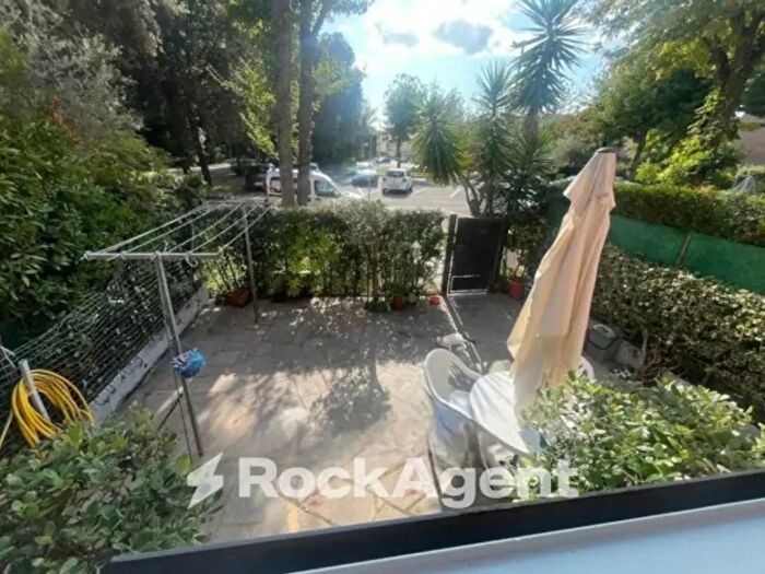 Casa con 6 locali in vendita in Forte Dei Marmi