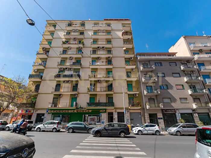 Appartamento trilocale in vendita in Viale Mario Rapisardi, Catania