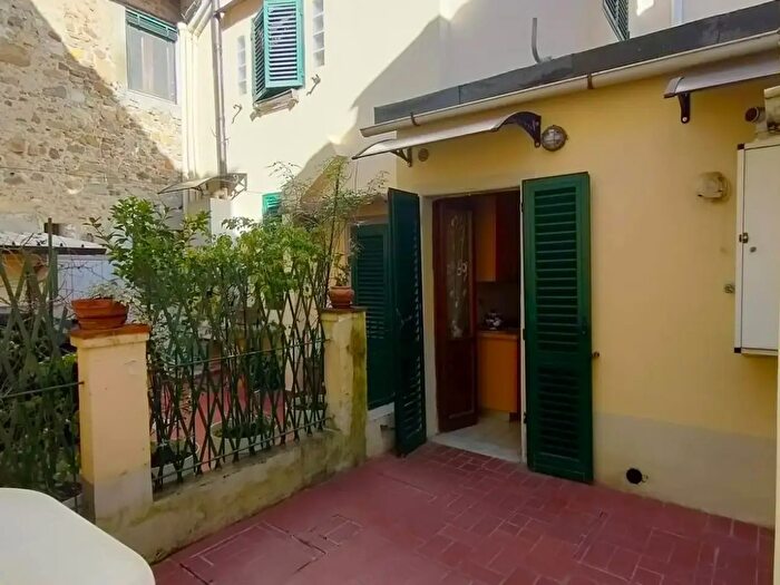 Appartamento bilocale in vendita in Via Reginaldo Giuliani, Firenze