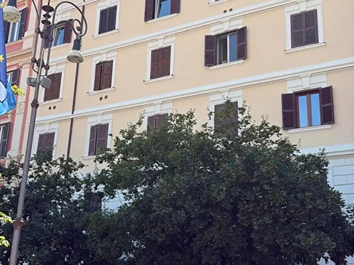 Appartamento bilocale in affitto in Via Roma Libera, Roma