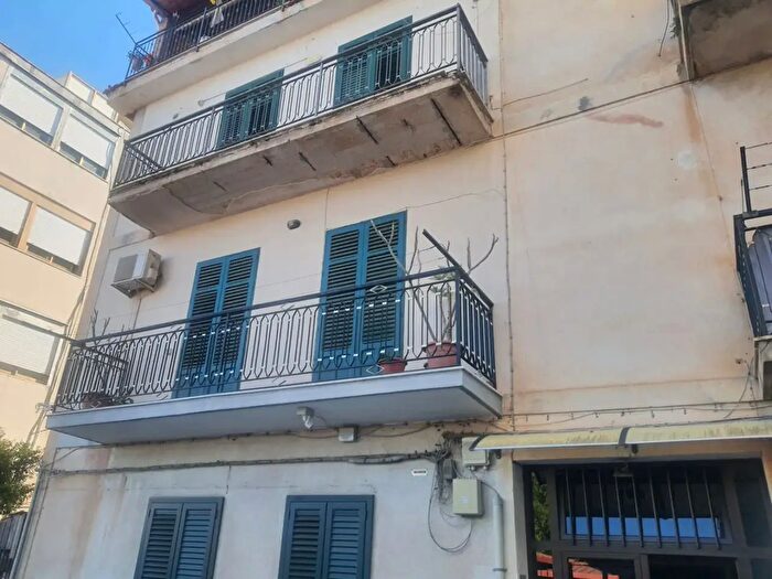 Appartamento quadrilocale in affitto in Cortile Razionale I, Palermo