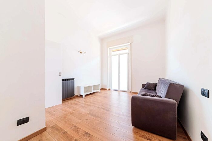 Appartamento bilocale in vendita in Via Leonardo da Vinci, Varese