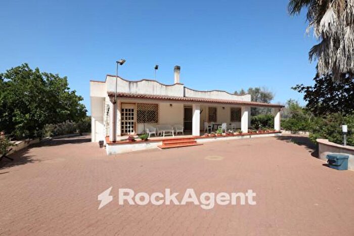 Casa con 6 locali in vendita in Strada Provinciale, Ugento