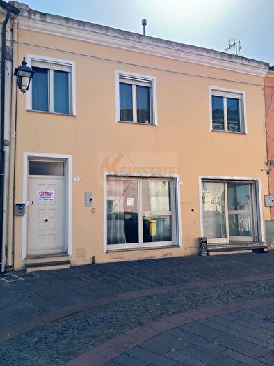 Casa quadrilocale in vendita in Via Roma, Muros