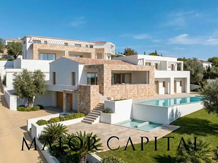 Casa con 12 locali in vendita in Budoni