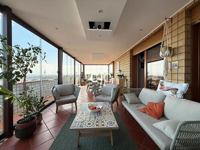 Appartamento con 5 locali in vendita in Via Cassia, Roma