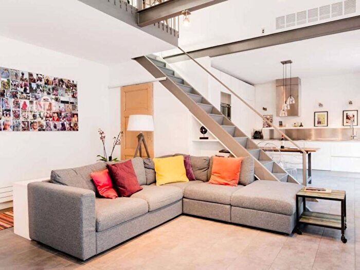 Appartamento trilocale in affitto in Viale Bligny, Bocconi, Milano