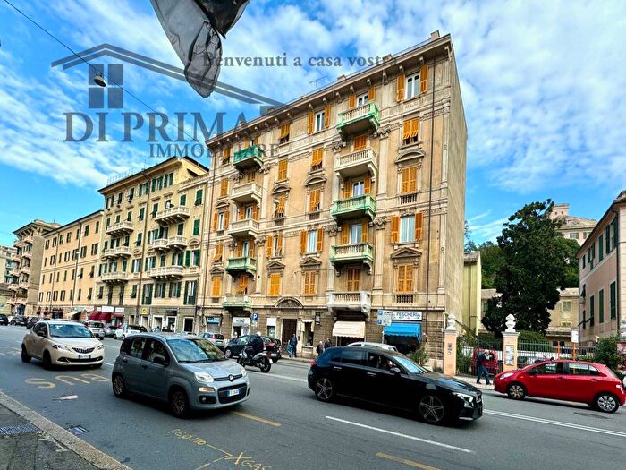 Appartamento con 6 locali in affitto in Via Merano, Sestri Ponente, Genova