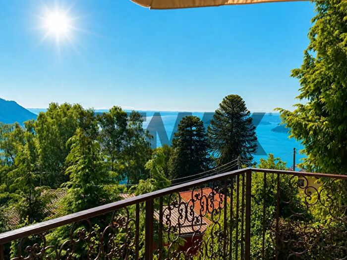 Casa con 5 locali in vendita in Via Francia, Premeno