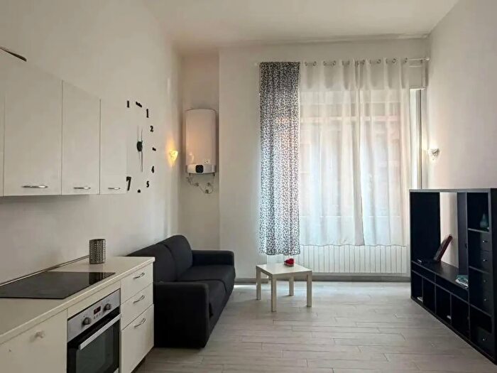 Appartamento trilocale in affitto in Via Giuseppe Ripamonti, Milano