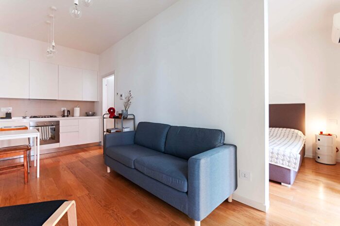 Appartamento monolocale in affitto in Piazzale Bacone a, Milano