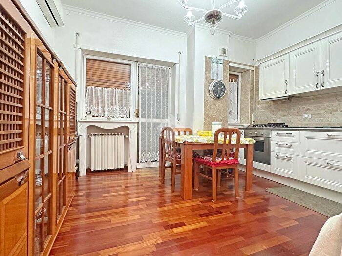 Appartamento quadrilocale in vendita in Viale G di Vittorio, Foggia