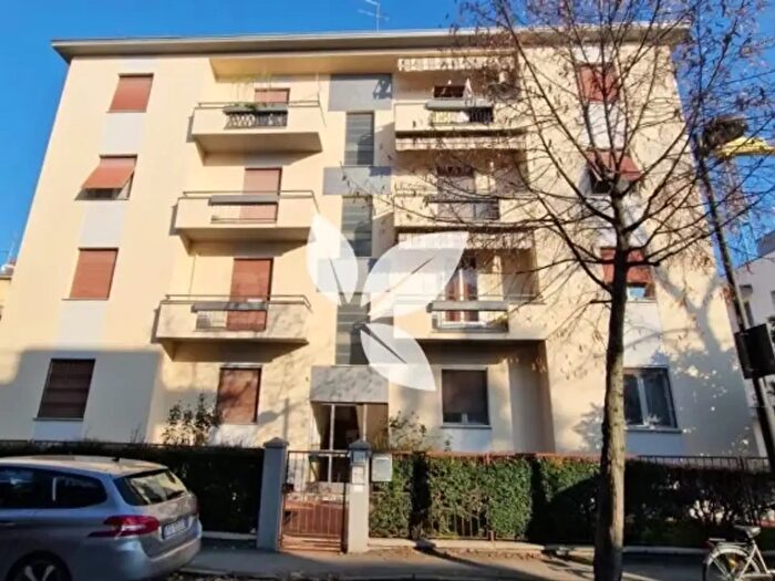 Appartamento trilocale in vendita in Via Aristo E Giuseppe Isola, Parma