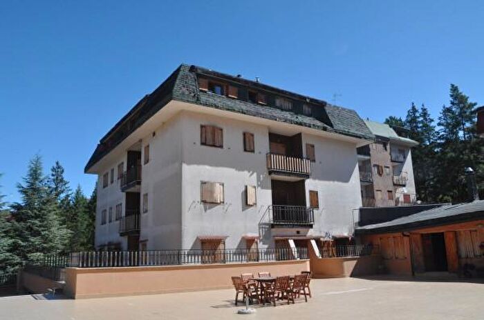 Appartamento quadrilocale in vendita in Viale Gabriele d'Annunzio, Rivisondoli