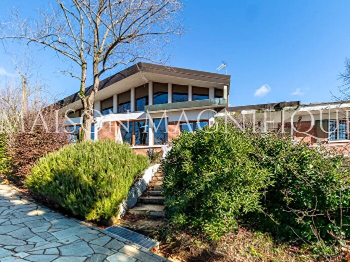 Casa con 6 locali in vendita in Sasso Marconi