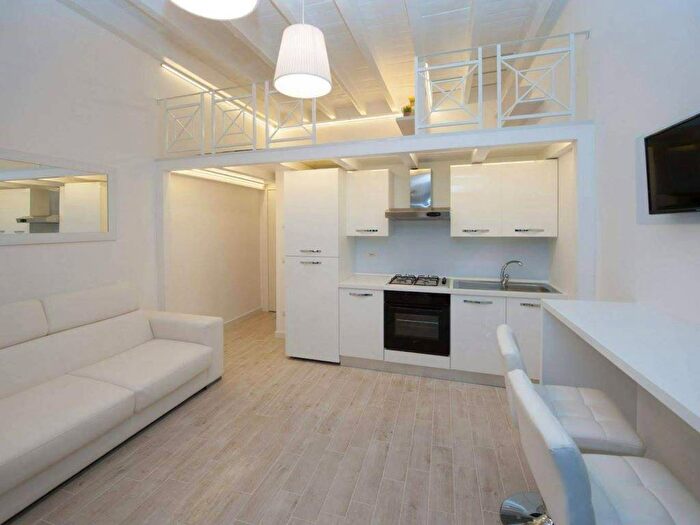 Appartamento monolocale in affitto in Via Marco Aurelio, Rovereto, Milano