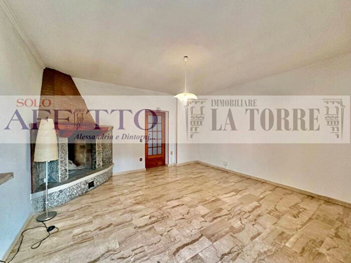 Appartamento trilocale in affitto in Strada Fornara, Valmadonna, Alessandria