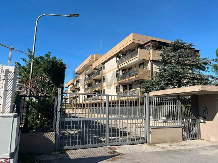 Appartamento trilocale in vendita in Via Giuseppe Fanelli, Bari