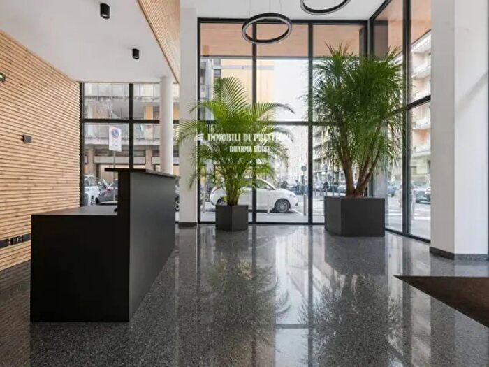 Appartamento trilocale in vendita in Viale Coni Zugna, Milano