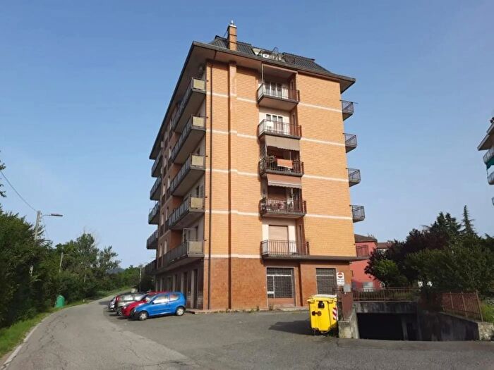 Appartamento quadrilocale in vendita in Vecchia Costa, Ovada