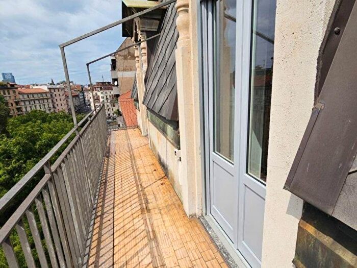 Appartamento quadrilocale in affitto in Viale Gran Sasso, Città Studi, Milano