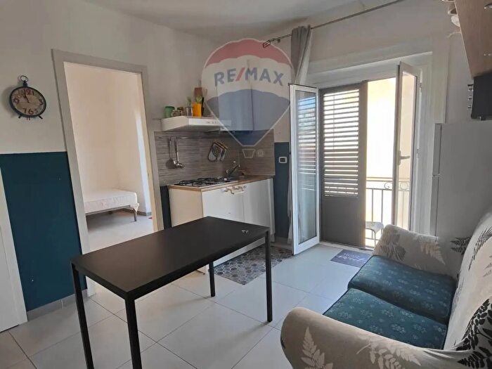 Appartamento trilocale in affitto in Palermo