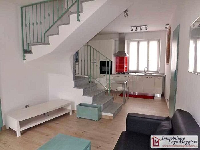 Appartamento trilocale in affitto in Via Roma, Centro, Ranco