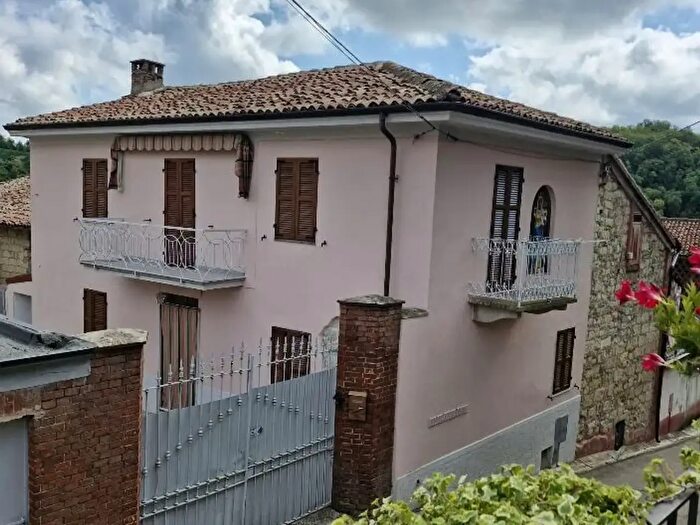 Casa quadrilocale in vendita in Ottiglio