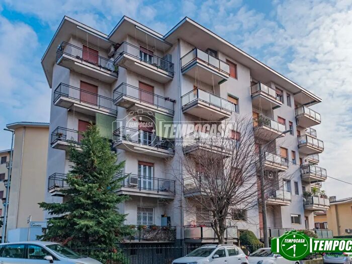 Case in Vendita e in Affitto - 3