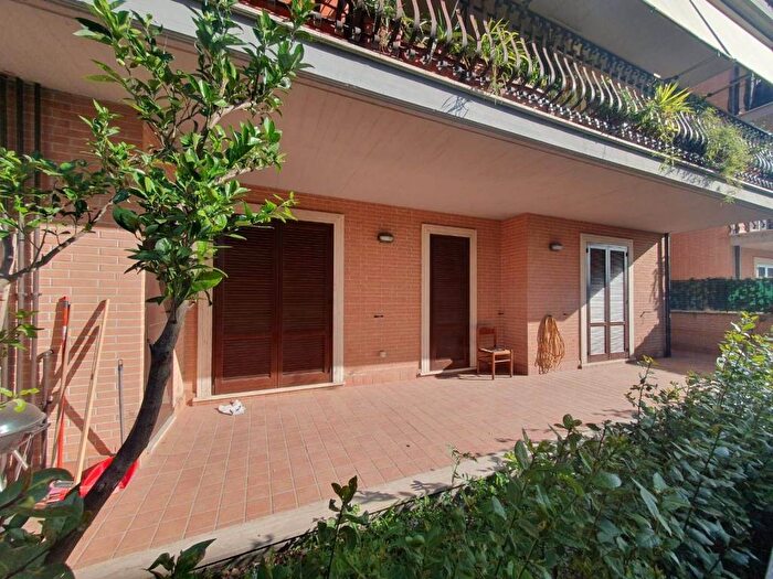 Appartamento trilocale in affitto in Via San Martino, Santa Maria San Martino, Monterotondo