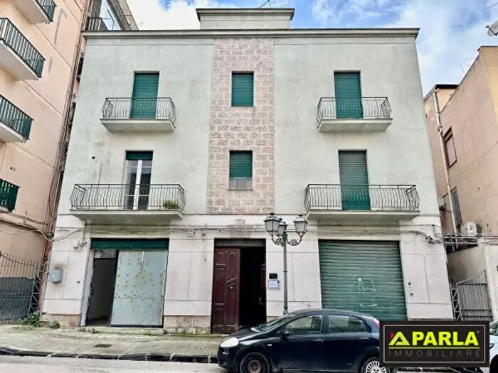 Appartamento con 5 locali in vendita in Via Capitano Giovaani Ippolito, Canicatti'