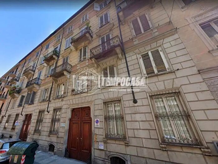 Appartamento quadrilocale in vendita in Via Vincenzo Gioberti, Torino