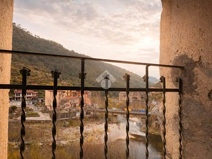 Appartamento trilocale in vendita in Via Rivaira, Ventimiglia