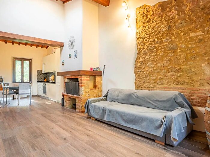 Appartamento trilocale in vendita in Poggibonsi