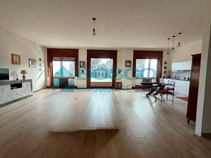 Appartamento con 6 locali in vendita in Viale Mazzini, La Spezia