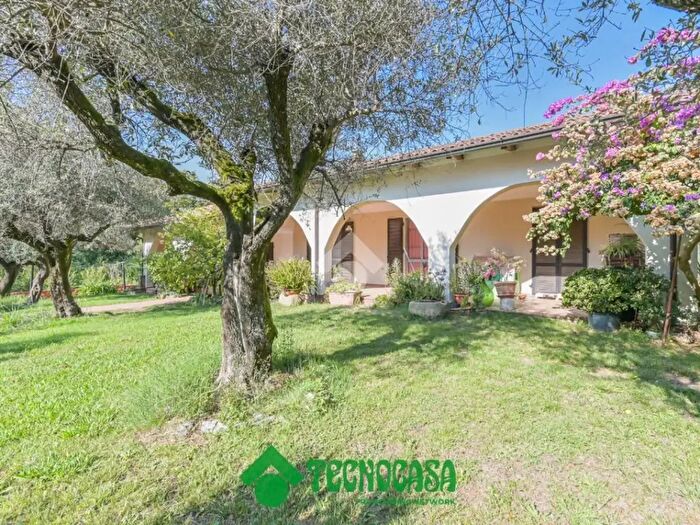 Casa con 13 locali in vendita in Via dei Pini, Castelnuovo Magra