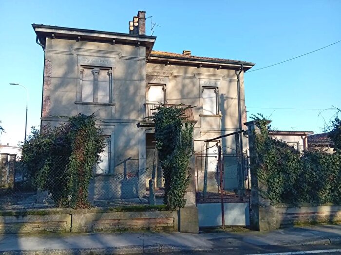Casa in vendita in Via Balilla, Rivarolo Del Re Ed Uniti