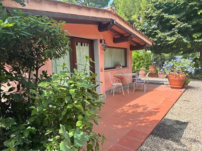 Casa trilocale in affitto in Via Carrara, Argingrosso, Firenze