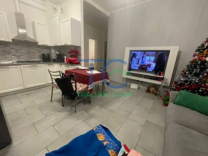 Appartamento trilocale in vendita in Via Fratelli Angiolini, Piacenza