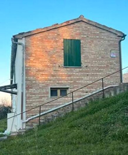 Appartamento con 6 locali in vendita in Via Bocca Trabaria Ovest, Urbino